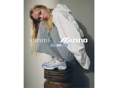 【emmi】 Mizuno(ミズノ)とのコラボレーション第2弾！ランニングの代表的モデルである「MXR」を初別注＜4月14日(火)12:00(正午)オンライン先行予約開始＞