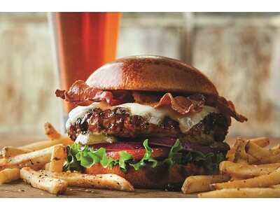 【TGI フライデーズ】GRILL THE WORLD ! 世界がかぶりつくバーガー祭『インターナショナル・バーガー・デー』