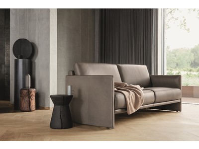ドイツのクラフトマンシップが息づく機能美を象徴するソファとテーブル＆チェアが登場！ 日本初上陸の新製品をロルフベンツ東京限定で展示販売開始