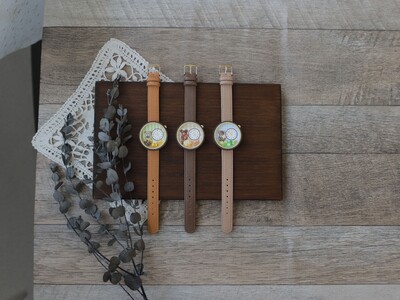 ミニチュアハンドメイドアクセサリーブランド【Ayatorie（アヤトリエ）】が初の雑貨をリリース。丸い文字盤の中に世界観を詰め込んだ腕時計全3型を公式オンラインストアで販売開始致しました。