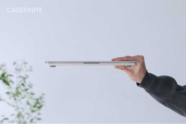 CASEFINITE、「ほぼ、裸。」の装着感を追求した「THE FROST AIR」よりMacBook Air / Pro対応ケースを発売