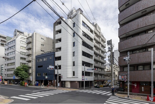 収益ビル再生事業を行うループレイス　中央区新富町の1棟ビル再生プロジェクトが完了