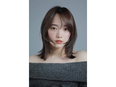 日本一の美容室COAがプロデュースするヘアケアブランド〈COA PLUS(コアプラス)〉から待望のスタイリングに特化した今までにない質感オイル「フレグランスヘアオイル」新発売。