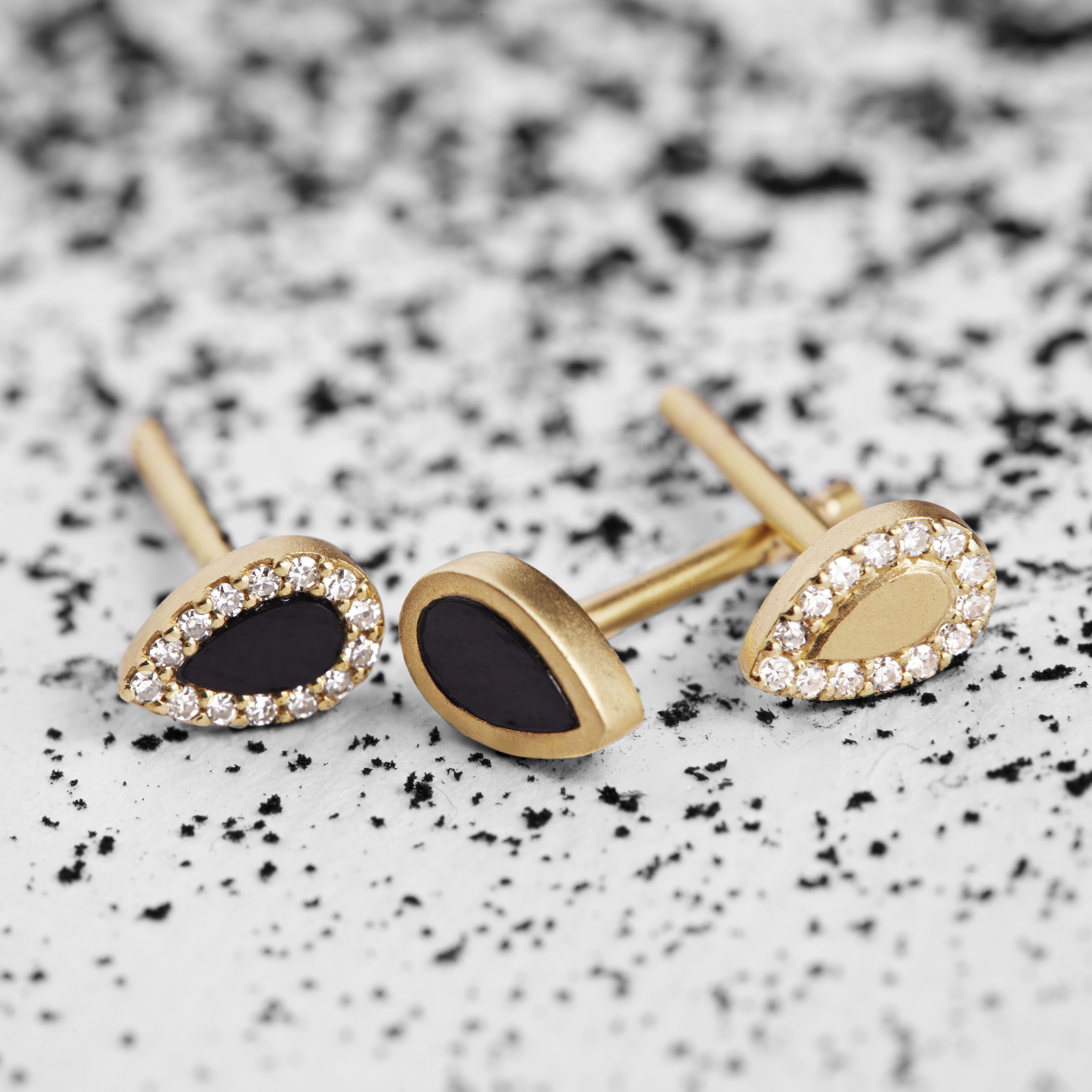 フランス発ジュエリーブランドBLANC IRIS (ブランイリス)、2025年ホリデーコレクション『Murmure ｄ’Etoile（ミュミュル デトワール）』を発売。