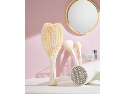 【マペペ】本日発売！スッと立てられるから、パっと手に取れる。セルフ・スタンディング構造の「フレックススタンドブラシ」が新登場。