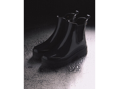 【レペット】人気ブーツに“雨の日も楽しめる”待望のモデルが登場