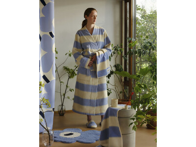 [マリメッコ]柔らかなライトブルーのストライプとUnikkoが調和する新作ホームコレクションが登場。