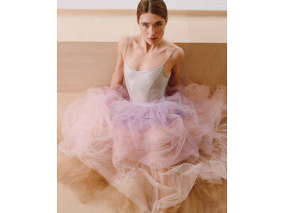 【レペット】夢のように軽やかな空気感を纏う「レインボーカプセルコレクション」発売中