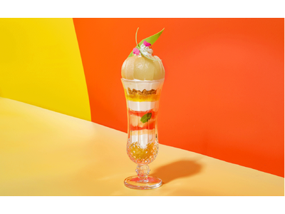 【ホテルグランヴィア岡山】ひんやり、涼しいホテルで味わう夏。岡山が誇る夏の恵みを映した「岡山県産白桃パフェ」