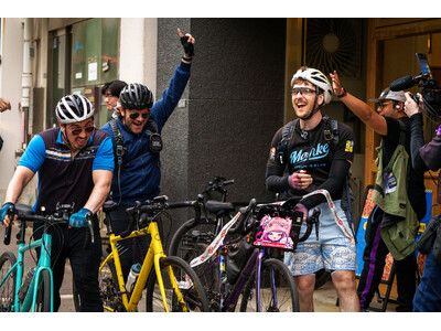 �C�O�g�b�v�N���G�C�^�[�ECDawgVA�A�`�����e�B�z�M�Ŋ�t����2��3�疜�~���W�߂�^�X�`���1,300km�����]�ԂŊ���