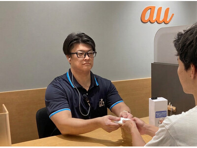 �s��4�X�܂�KDDI���c�X�Ń��o�C���o�b�e���[��������{