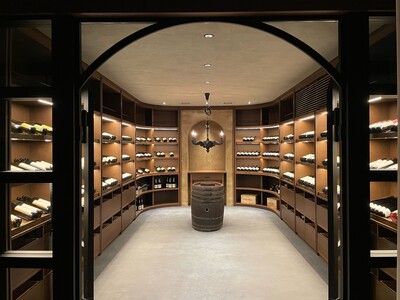 カーブドッチワイナリー30周年。熟成ワインに注力するため、1000本を貯蔵するヴィンテージセラーと、3万本を格納する熟成庫を新設。さらに30周年記念キャンペーンも開催。