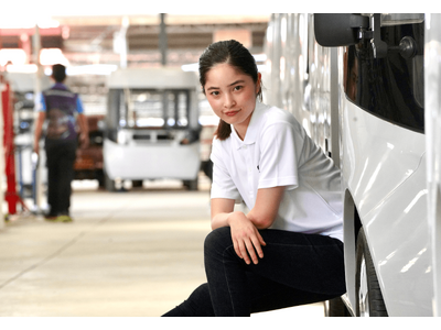 EVミニバス『Smart BUS』を展開するアセンブルポイント　女優・森あゆさんを公式アンバサダーに起用　公式Tiktok「森あゆとヒッピーの日常」も開設