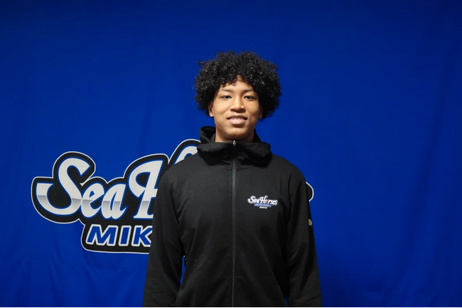 198cmの若き才能が三河へ。白鷗大学の境アリーム選手が練習生としてシーホース三河の練習に参加