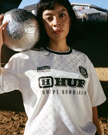 「HUF」が
