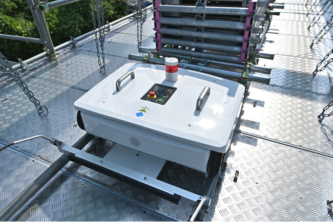 タカミヤ、建設業界の人手不足に挑む 足場運搬ロボット「TLEVER」のレンタル開始