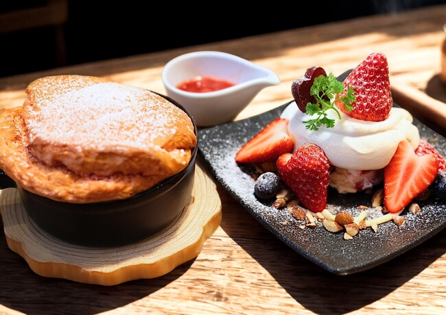 茶屋本陣 畔屋 “cafe KOMON 湖紋”　季節限定「静岡紅ほっぺのパンケーキ」販売開始！