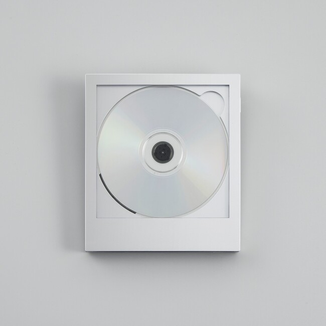 【二子玉川 蔦屋家電】ジャケットを飾れるCDプレーヤー Instant Disk Audio-CP1 限定カラー"Silver" 3/28(火)販売スタート