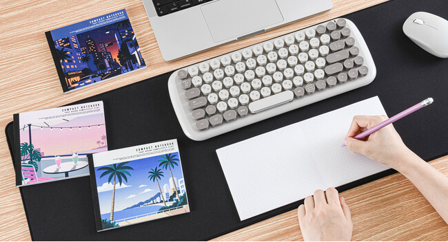 CDサイズのコンパクトなエモいノート「コンパクトノート」を新発売