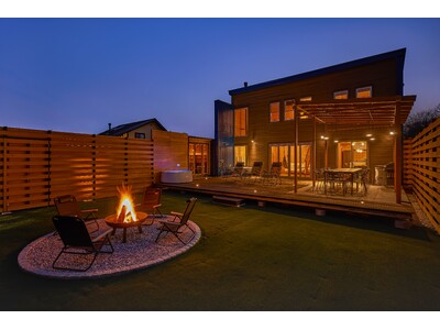 【滋賀/守山】2棟の異なる和と洋の滞在体験を。ログを愉しむプライベートサウナ付きリゾート「IZA mor...