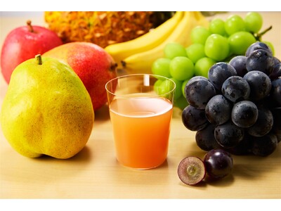 実りの秋、果実のおいしさをぎゅっと凝縮　季節限定「秋のフルーツこれ一本　ぶどう＆洋梨ブレンド」新発売