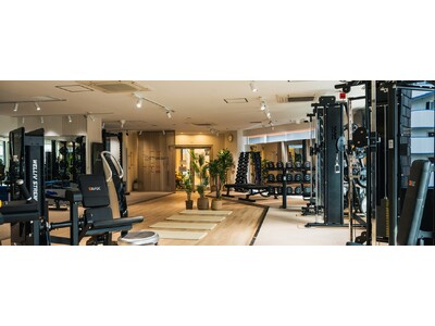 24時間ジム市場の二極化に新提案。“心地よい本格ジム”へ、FASTGYM24要町を刷新