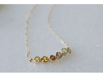 【早割1800円OFF】コーデを彩る繊細な5つの天然石ネックレス登場