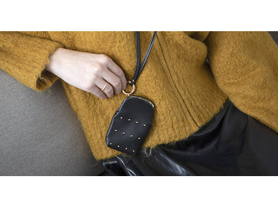 【新商品】何を入れようか楽しみになる、本革ミニポーチ。トレンドのミニバッグの中にも入るコンパクトなサイズながらに使い心地は最上級。