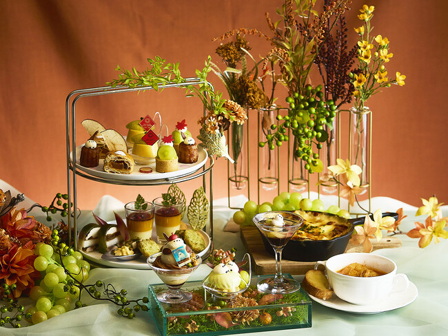 「ぼく、シマエナガ。」コラボレーション　シマエナガランチ 秋　　～Like Afternoon Tea～ 旬の食材やフルーツを贅沢に使った 彩り豊かな秋の味覚を堪能