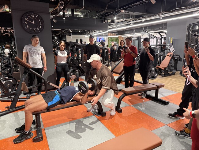 フィットイージー 東京特別イベント企画 第一弾！ IFBB PRO 選手らによる来店イベントを開催いたしました！