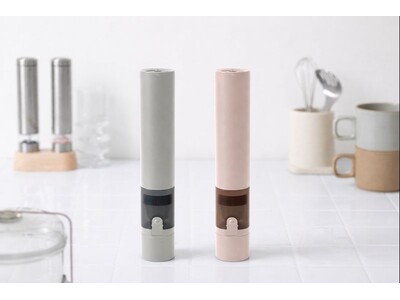 �R���p�N�g�ł���������z�����n���f�B�N���[�i�[�ɐV�F���� �g�u���ꏊ�ɍ��킹�ĐF��I�ԁg �w�R�[�h���X�n���f�B�N���[�i�[ SMOOK(�X���[�N�j�x