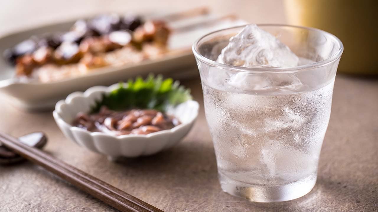 しそ焼酎「鍛高譚（たんたかたん）」の日（12月9日）｜意味や由来・広報PRに活用するポイントと事例を紹介