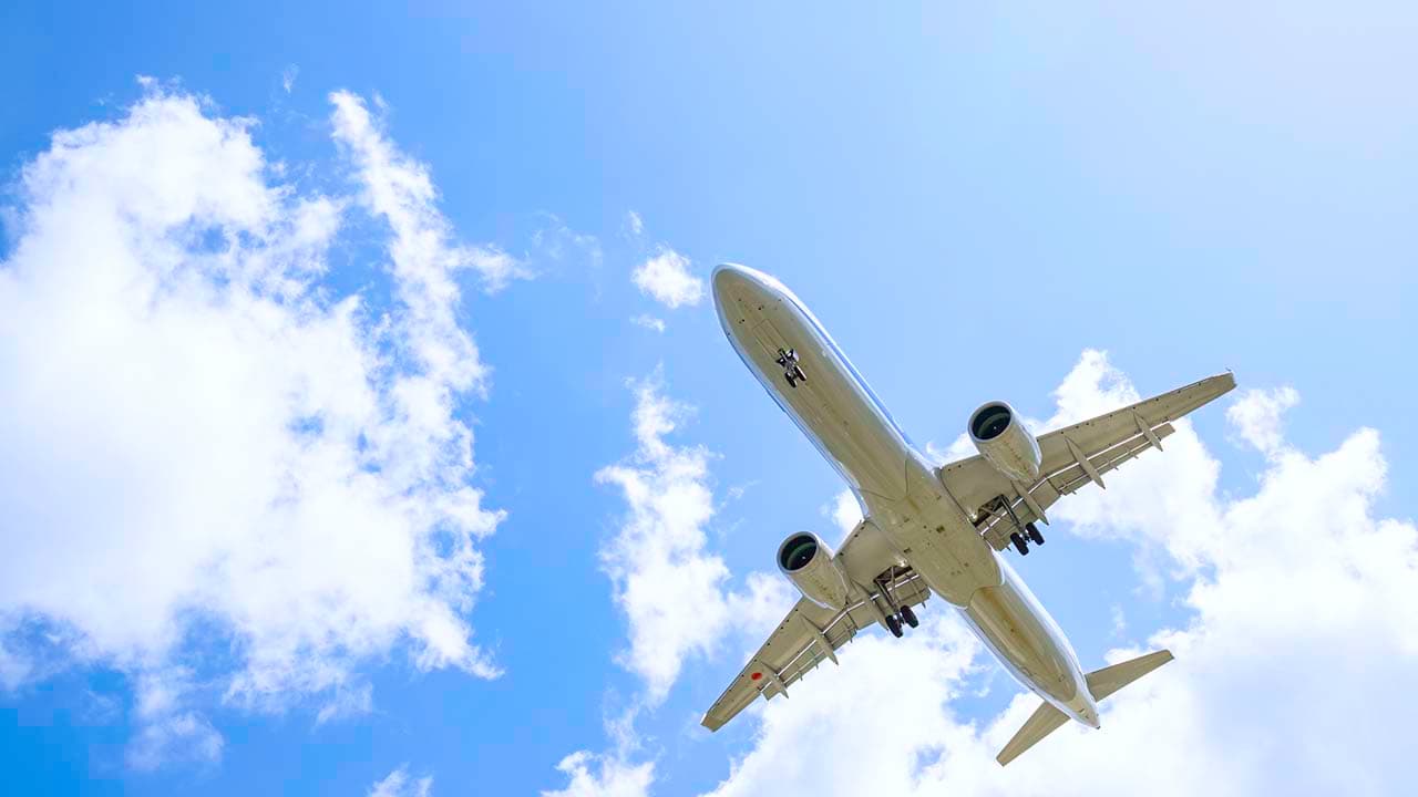 航空安全の日（8月12日）｜意味や由来・広報PRに活用するポイントと事例を紹介