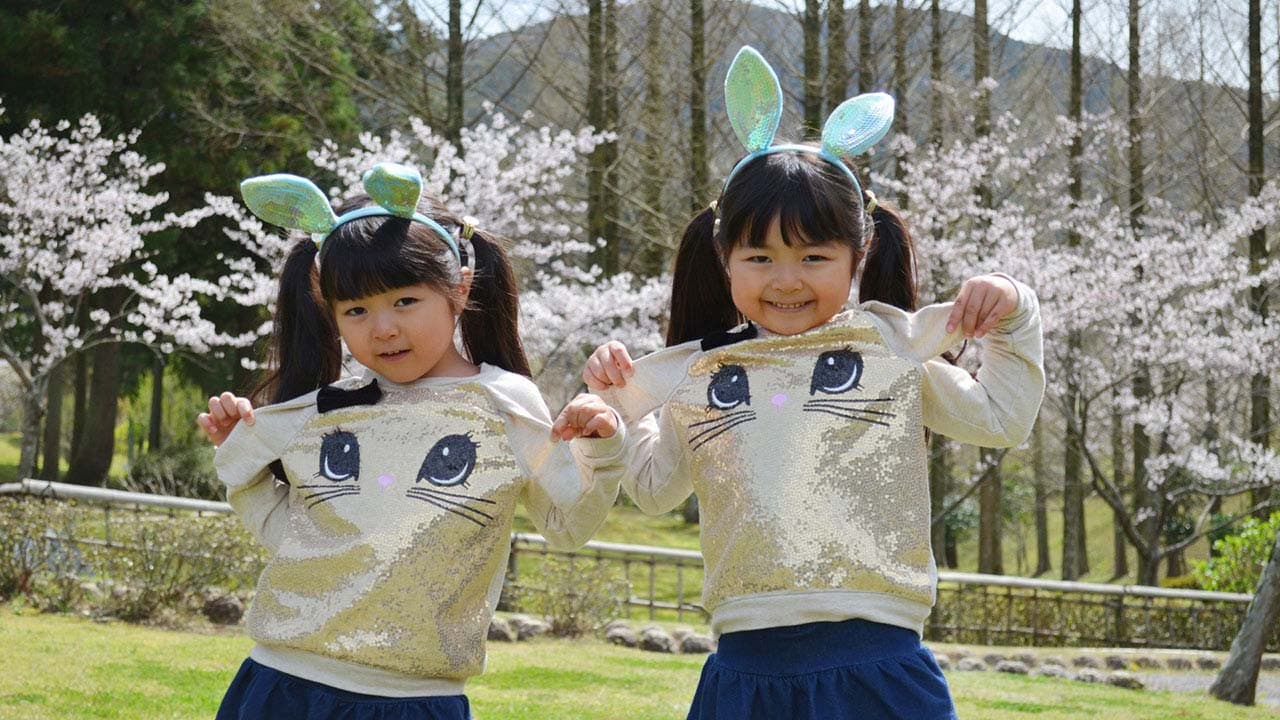 おそろいの日(11月11日)|意味や由来・広報PRに活用するポイントと事例を紹介