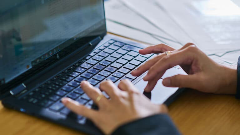 社長交代・新社長就任のプレスリリースの書き方は?項目・ポイント・事例を紹介