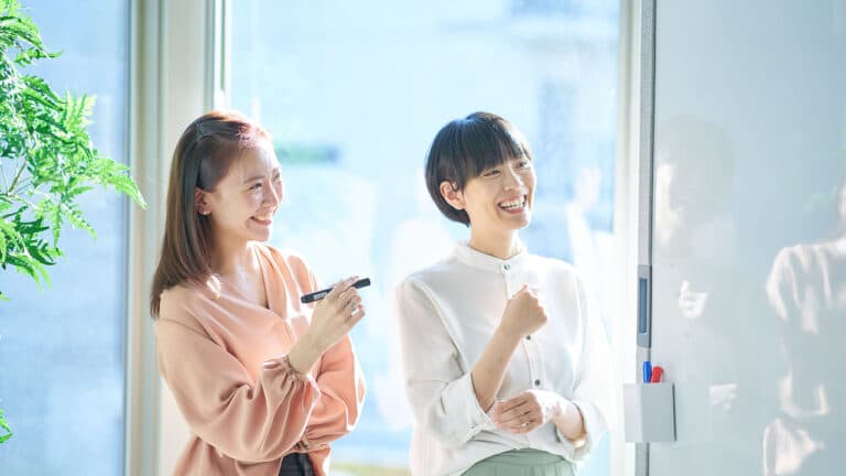 広報PRと宣伝の違いとは?目的・手法・費用など5つの観点で徹底比較