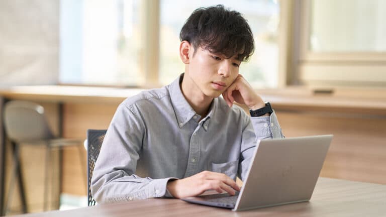 ジョブホッパーとは?採用するメリットや注意点、優秀な人を見分けるポイントを解説