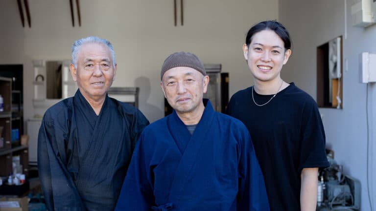 経営難を発想の転換で脱却。手のひらサイズの仏壇「結壇」で想いを次の世代へ|有限会社稲垣塗装所