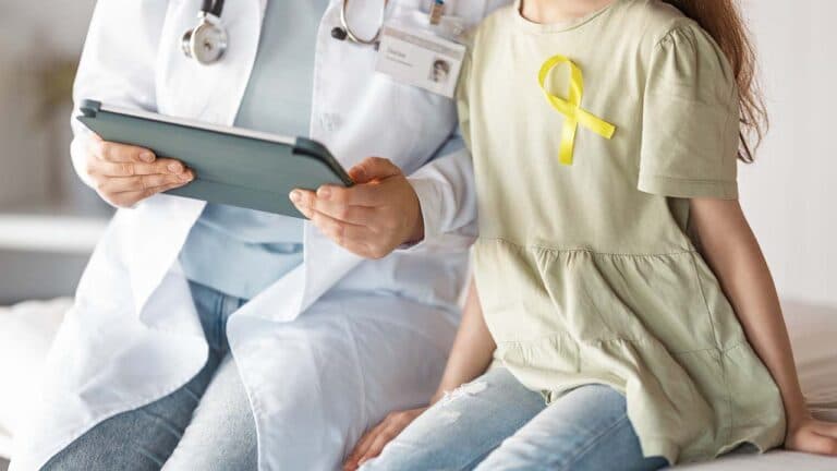 小児がんゴールドリボン