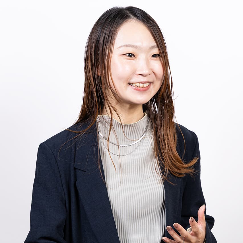 「石川 絢子」の写真