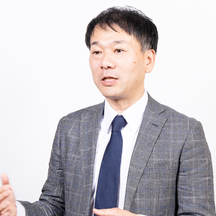 「新東 貴行」の写真